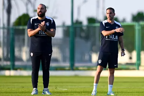 يقوم بعمل مترجم ومحلل الأداء معًا.. الزمالك يعلن فردًا جديدًا في جهاز يانيك فيريرا